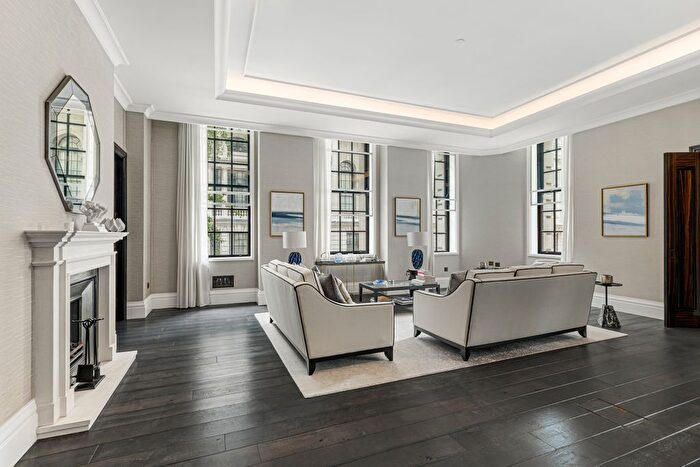 2 Bedroom Flat To Rent In Whitehall Place, London, SW1A