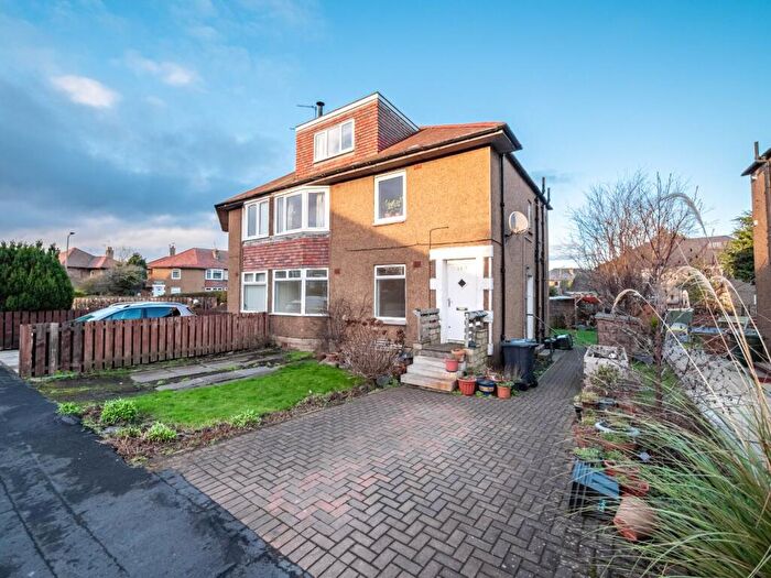 2 Bedroom Flat For Sale In Colinton Mains Drive, Colinton, Edinburgh, EH13