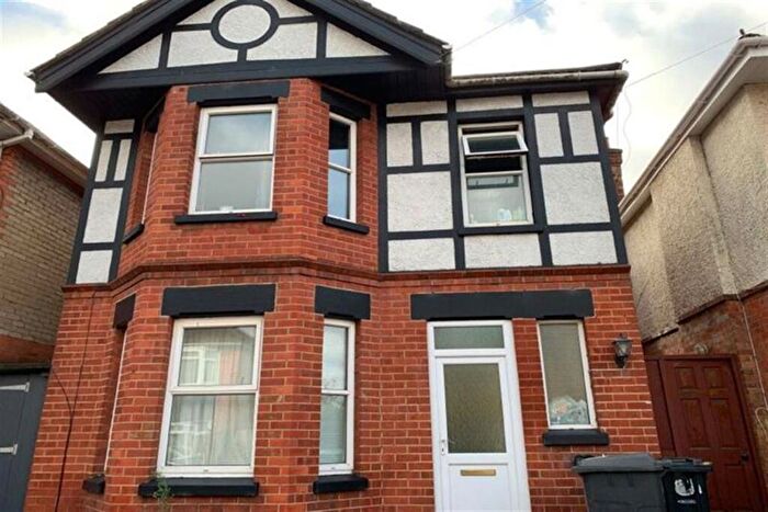 4 Bedroom House To Rent In Bedroom Semi Detached House In Winton, BH9