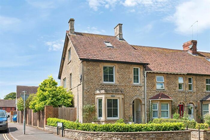 5 Bedroom End Of Terrace House For Sale In Wessington Avenue, Calne, SN11