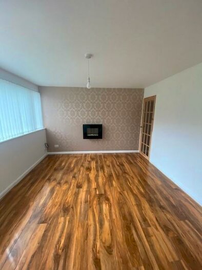2 Bedroom Flat To Rent In Balmoral Close, Coventry, CV2