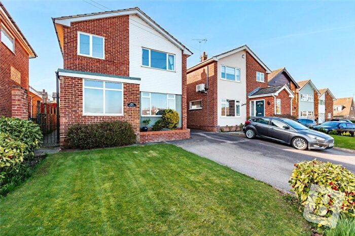 4 Bedroom Detached House For Sale In Beehive Chase, Hook End, Brentwood, Essex, CM15