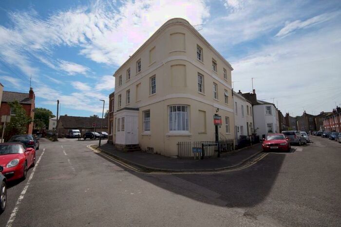 2 Bedroom Flat To Rent In St Luke`s, GL53