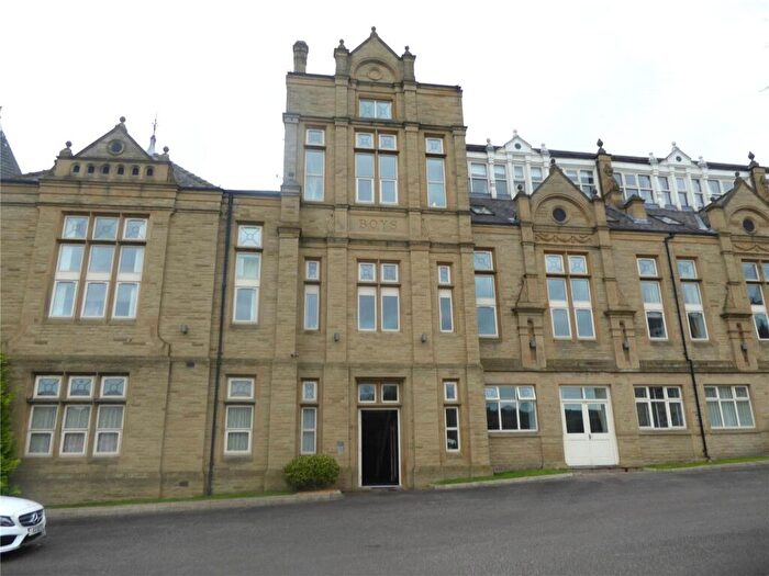 2 Bedroom Apartment To Rent In Clare Hall, Prescott Street, Halifax, HX1