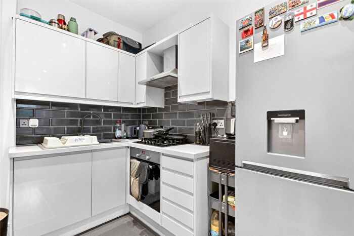 1 Bedroom Apartment For Sale In Opladen Way, Bracknell, Berkshire, RG12