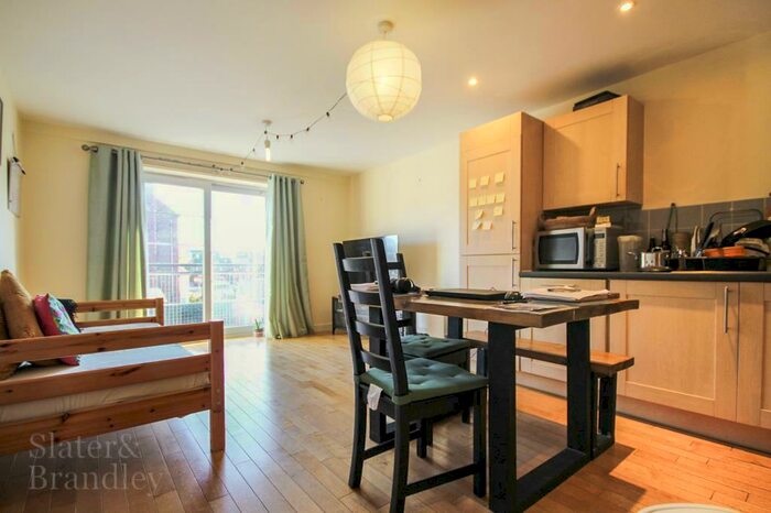 2 Bedroom Apartment To Rent In Musters Road, West Bridgford, Nottingham, NG2