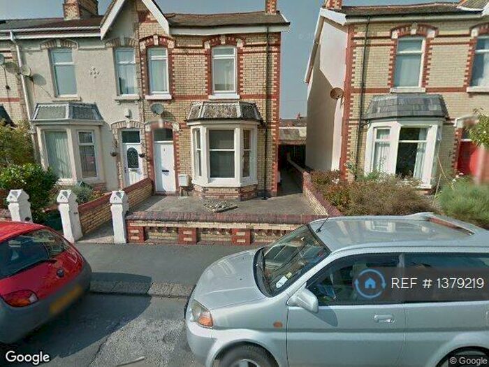 2 Bedroom Flat To Rent In Upstairs ., Lytham St. Annes, FY8