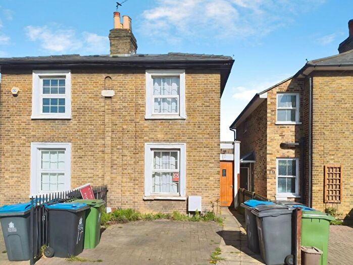 3 Bedroom Semi Detached House For Sale In Hawks Road, Kingston, KT1