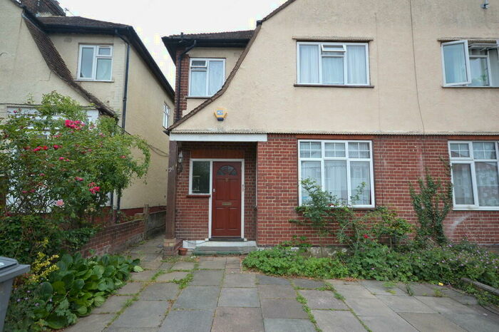 4 Bedroom Semi-Detached House To Rent In Woodford Place, Wembley, HA9
