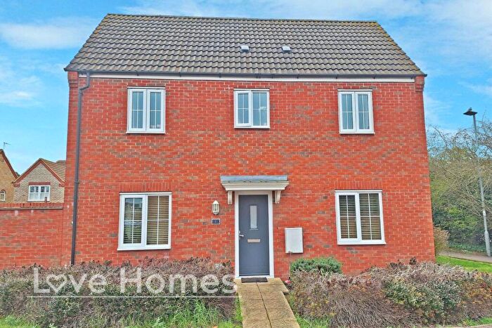 3 Bedroom End Of Terrace House For Sale In Wiffen Close, Barton-Le-Clay, MK45