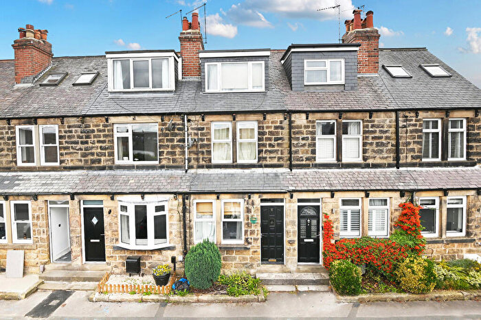 3 Bedroom Terraced House For Sale In Wharfedale Avenue, Harrogate, HG2