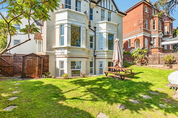 2 Bedroom Flat For Sale In Brittany Road, St. Leonards-On-Sea, TN38