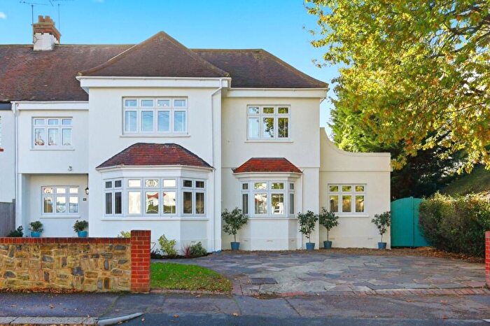 5 Bedroom Semi-Detached House For Sale In Fermoy Road, Thorpe Bay, Essex, SS1