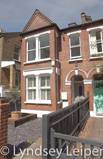 2 Bedroom Flat To Rent In Dunstans Road, London, SE22