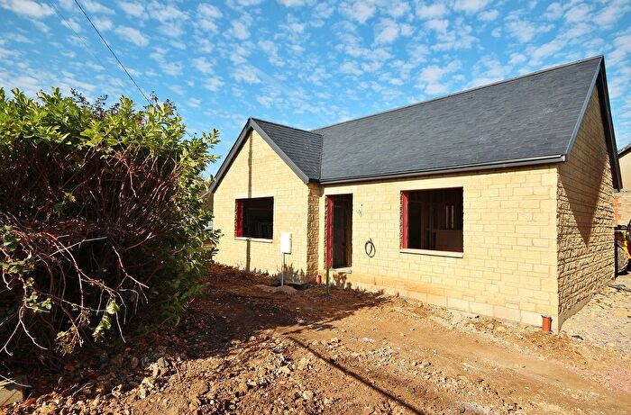 2 Bedroom Detached Bungalow For Sale In Milestone Road, Carterton, OX18