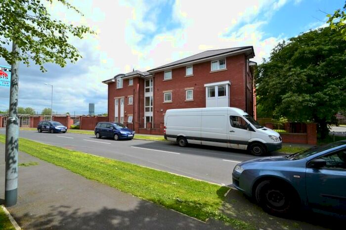 2 Bedroom Apartment To Rent In Drayton Street, Hulme, Manchester, M15