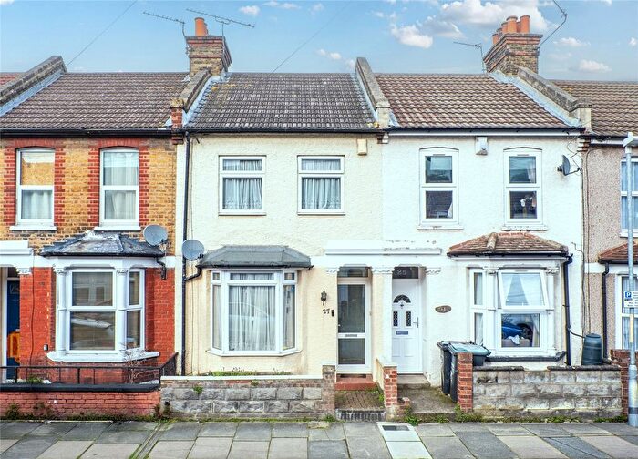 2 Bedroom Terraced House For Sale In Havelock Road, Gravesend, Kent, DA11