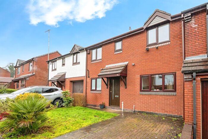 2 Bedroom Terraced House For Sale In Aboyne Close, Birmingham, B5