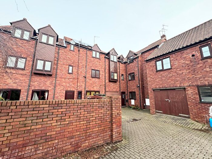 2 Bedroom Flat To Rent In Walkergate, Beverley, HU17