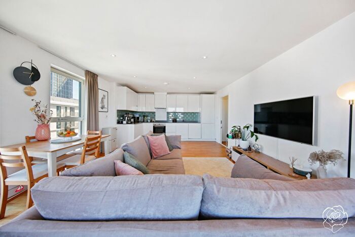 2 Bedroom Flat For Sale In Meander House, Logan Close, Stratford, E20