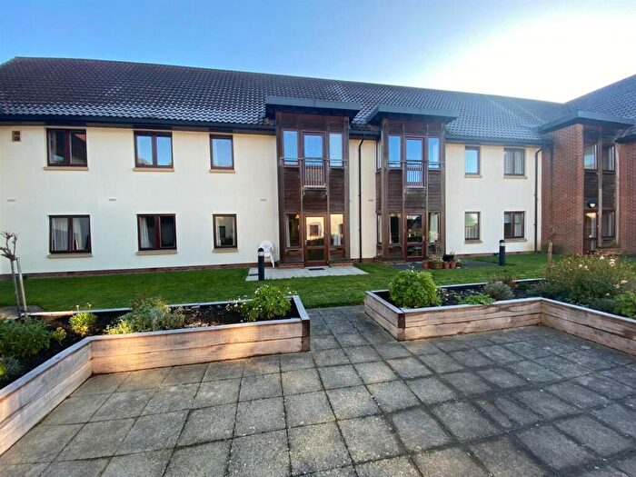 2 Bedroom Retirement Property For Sale In Thompson Close, Haughley, Stowmarket, IP14