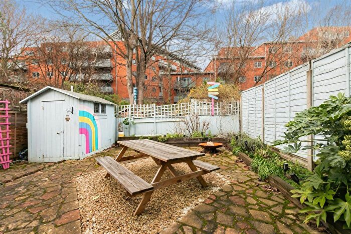 2 Bedroom Maisonette For Sale In Runnymede, Colliers Wood, SW19