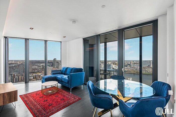 2 Bedroom Apartment To Rent In Amory Tower, Marsh Wall, E14