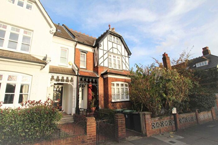 Studio To Rent In Berkeley Road, Crouch End, N8