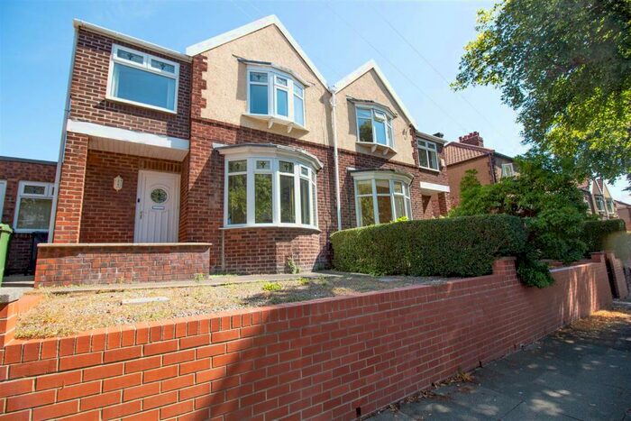 3 Bedroom Semi-Detached House To Rent In Dryden Road, Gateshead, NE9