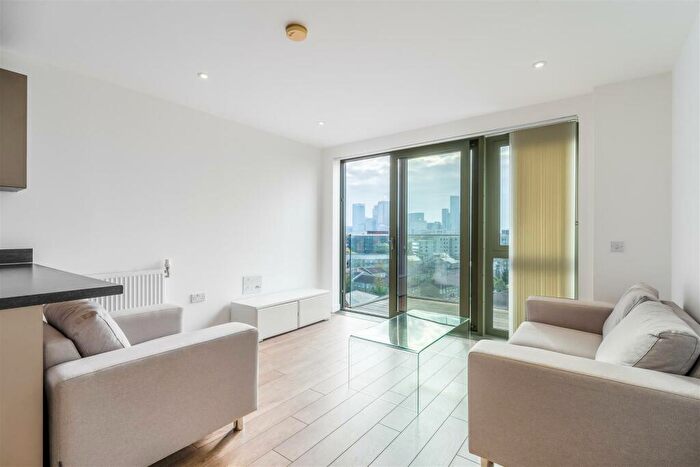 1 Bedroom Apartment To Rent In Bootmakers Court, Ben Jonson Road, Limehouse, London, E1