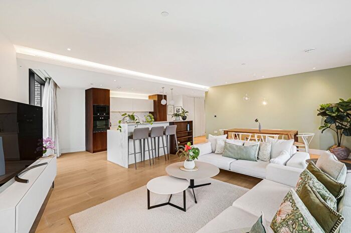 3 Bedroom Flat To Rent In Lighterman Towers, Harbour Avenue, SW10