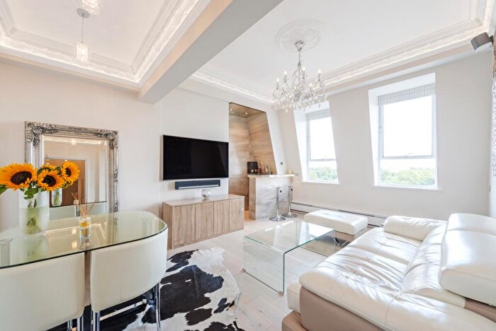 2 Bedroom Flat To Rent In Allsop Place, London, NW1