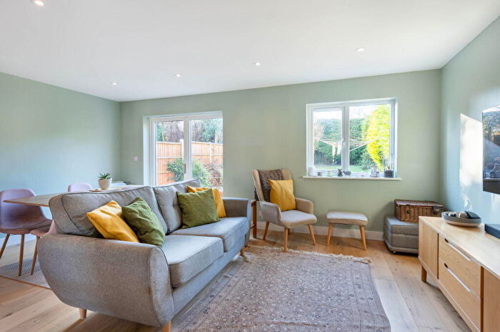 4 Bedroom Detached House For Sale In Margesson Drive, Barnt Green, B45