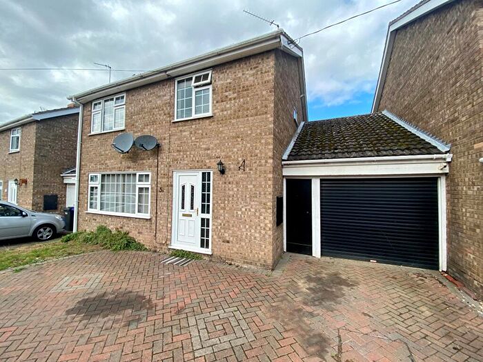 3 Bedroom Detached House To Rent In Wings Road, Lakenheath, Suffolk, IP27