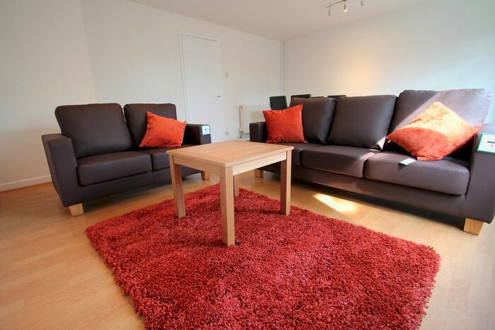 2 Bedroom Flat To Rent In Augustus Road, Edgbaston, Birmingham, B15