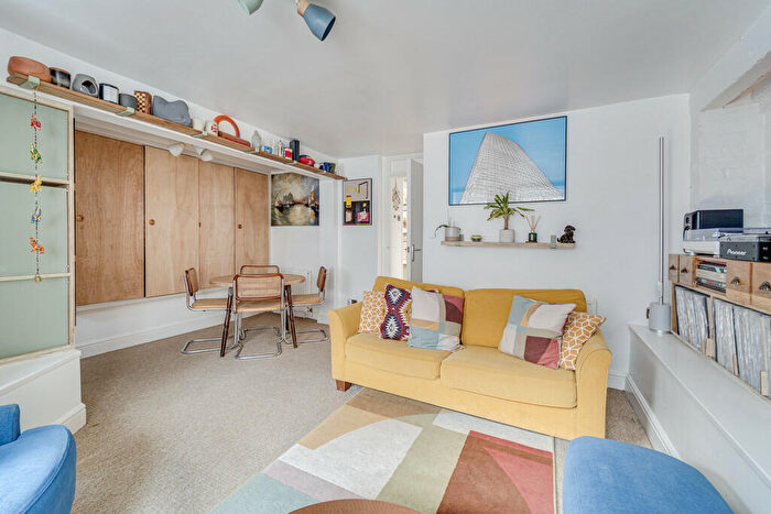 1 Bedroom Apartment For Sale In Forburg Road, Stoke Newington, London, N16