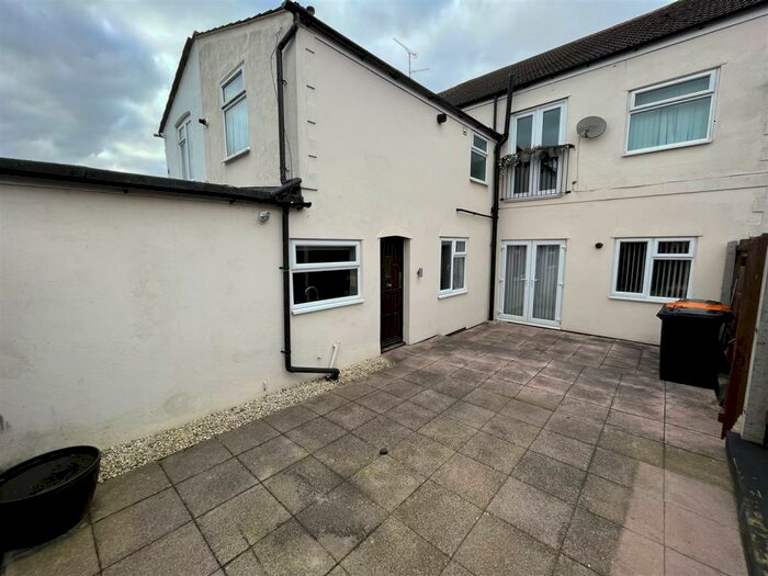 3 Bedroom Flat To Rent In King Street, Dunstable, LU5