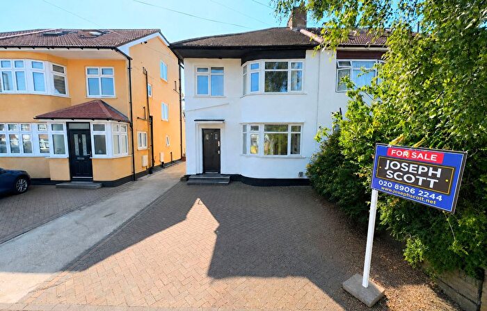 3 Bedroom Semi Detached House For Sale In Bideford Close, Edgware, HA8