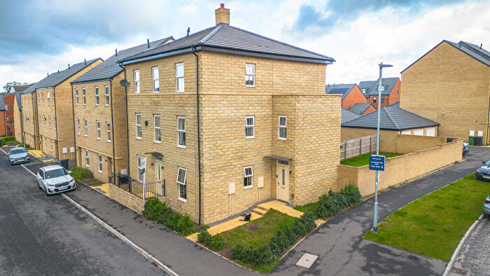 4 Bedroom Semi-Detached House For Sale In Magnolia Road, Seacroft, Leeds, LS14