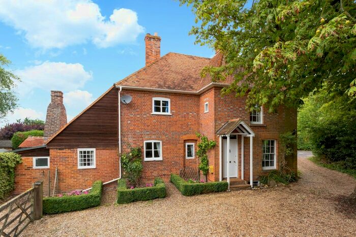 4 Bedroom Detached House To Rent In Quicks Green, Ashampstead, Reading, RG8