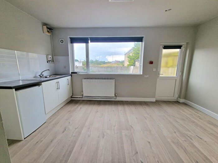 Studio To Rent In Cowbridge Road, Bridgend, Bridgend County., CF31