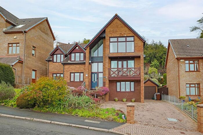 5 Bedroom Detached House For Sale In Mumbles Head Park, Pembrey, Burry Port, SA16