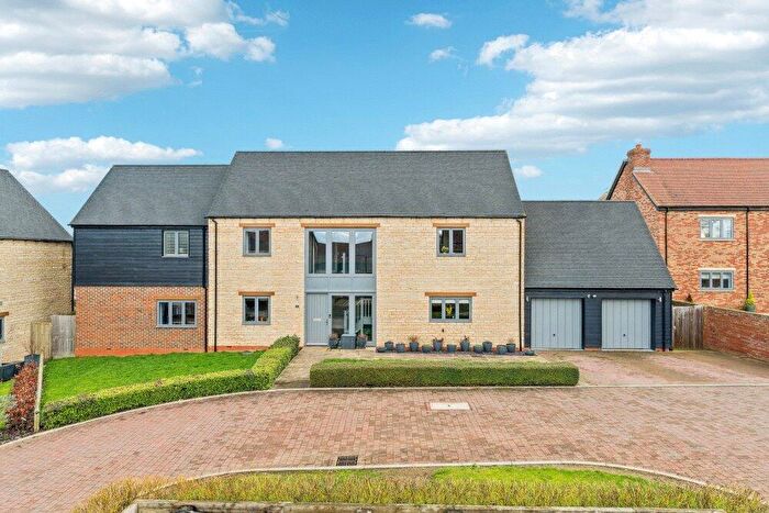 4 Bedroom Detached House For Sale In Horwood Mill, Great Horwood, MK17
