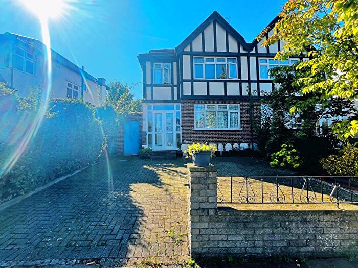 4 Bedroom Semi-Detached House For Sale In Chinnor Crescent, Greenford, UB6