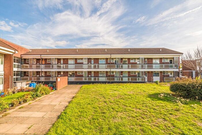 1 Bedroom Flat For Sale In Charlesfield, Eltham, SE9