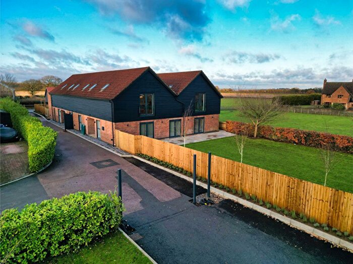 5 Bedroom Barn Conversion For Sale In Warren Road, Little Horwood, MK17
