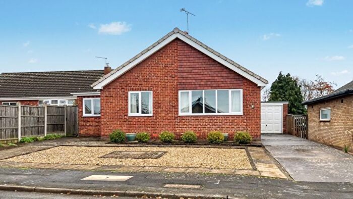 3 Bedroom Detached Bungalow For Sale In Charles Avenue, Scotter, DN21