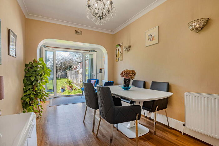 4 Bedroom Semi Detached House For Sale In Hilton Avenue, London, N12