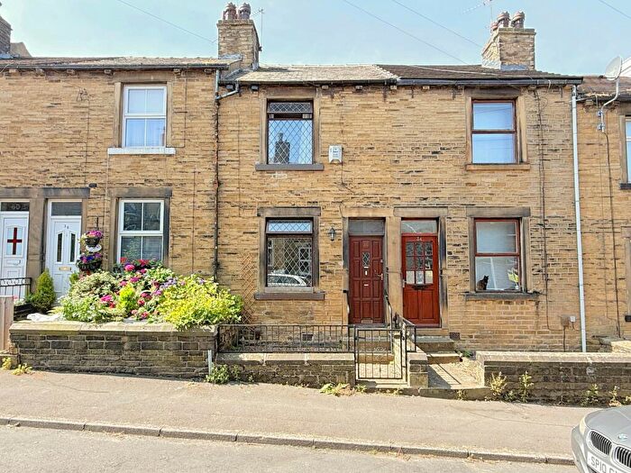 2 Bedroom Terraced House For Sale In Mount Avenue, Eccleshill, Bradford, BD2