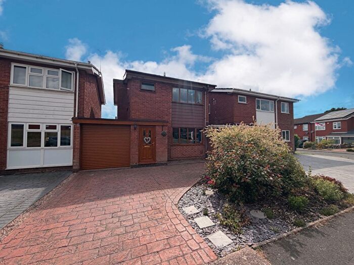 3 Bedroom Link Detached House For Sale In Bayston Avenue, Bradmore, Wolverhampton, WV3